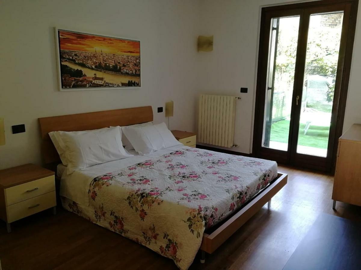 Home Sweet Home Кастельнуово-дель-Гарда Екстер'єр фото